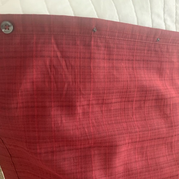 Button down short sleeve shirt more of a dark red or maroon-ish nature of color - Picture 4 of 6